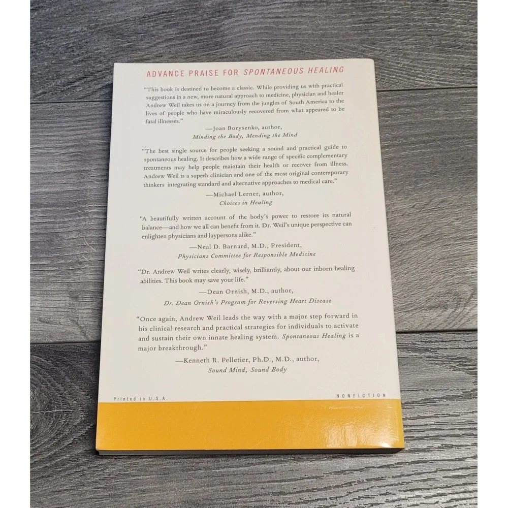 Spontaneous Healing by Andrew Weil, M. D. (Paperback Book)